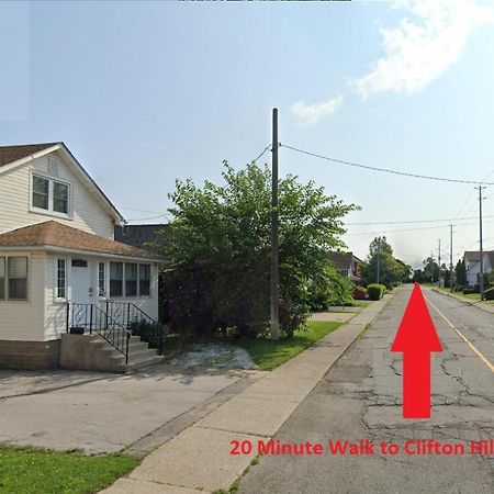 Cozy 3 Bedroom Downtown Cottage With Complimentary Breakfast Delivered Daily To The Rental Niagara Falls Luaran gambar